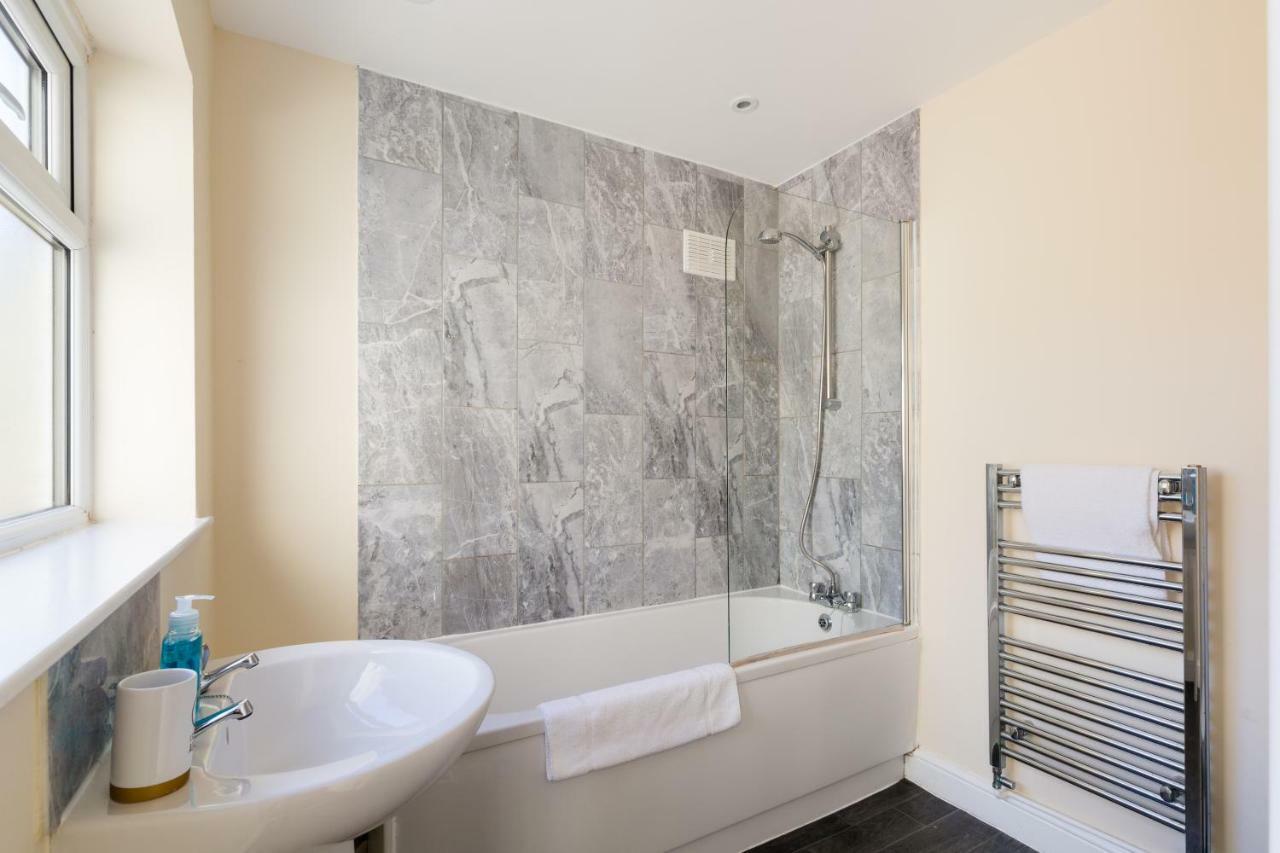 Leamington Spa Town House 2-Bed, 2 Bath ภายนอก รูปภาพ